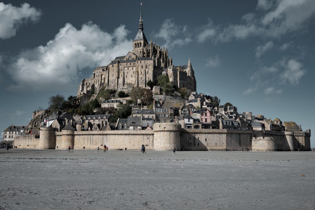 Der Mont-Saint-Michel vom Watt aus fotografiert