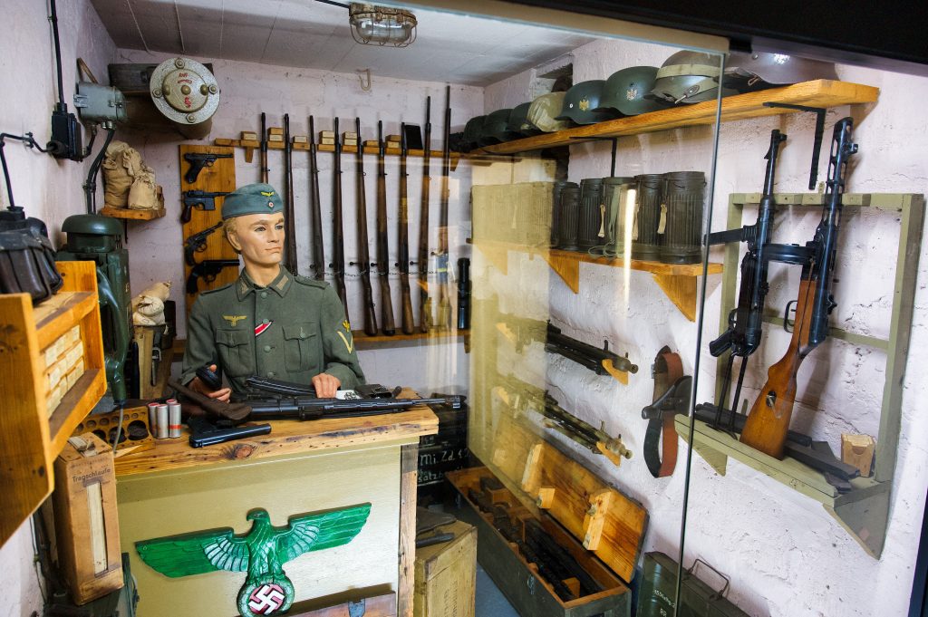 Szene im Bunkermuseum in Ouistreham